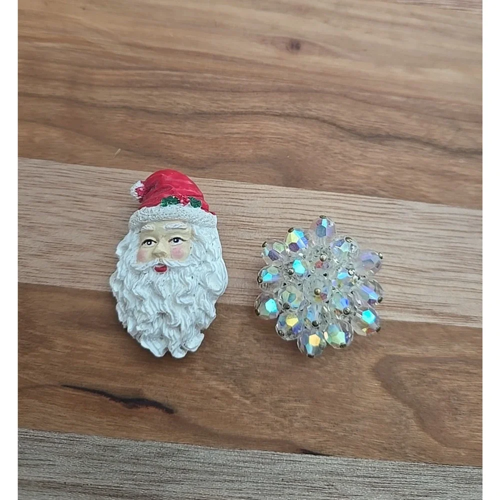 Lot of 2 Vtg Santa Claus & Aurora‎ Borealis Clear Crystal Beaded Cluster Brooch